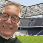Paulo Twiaschor mostra como a automação está revolucionando os canteiros de obras com mais eficiência, precisão e segurança.